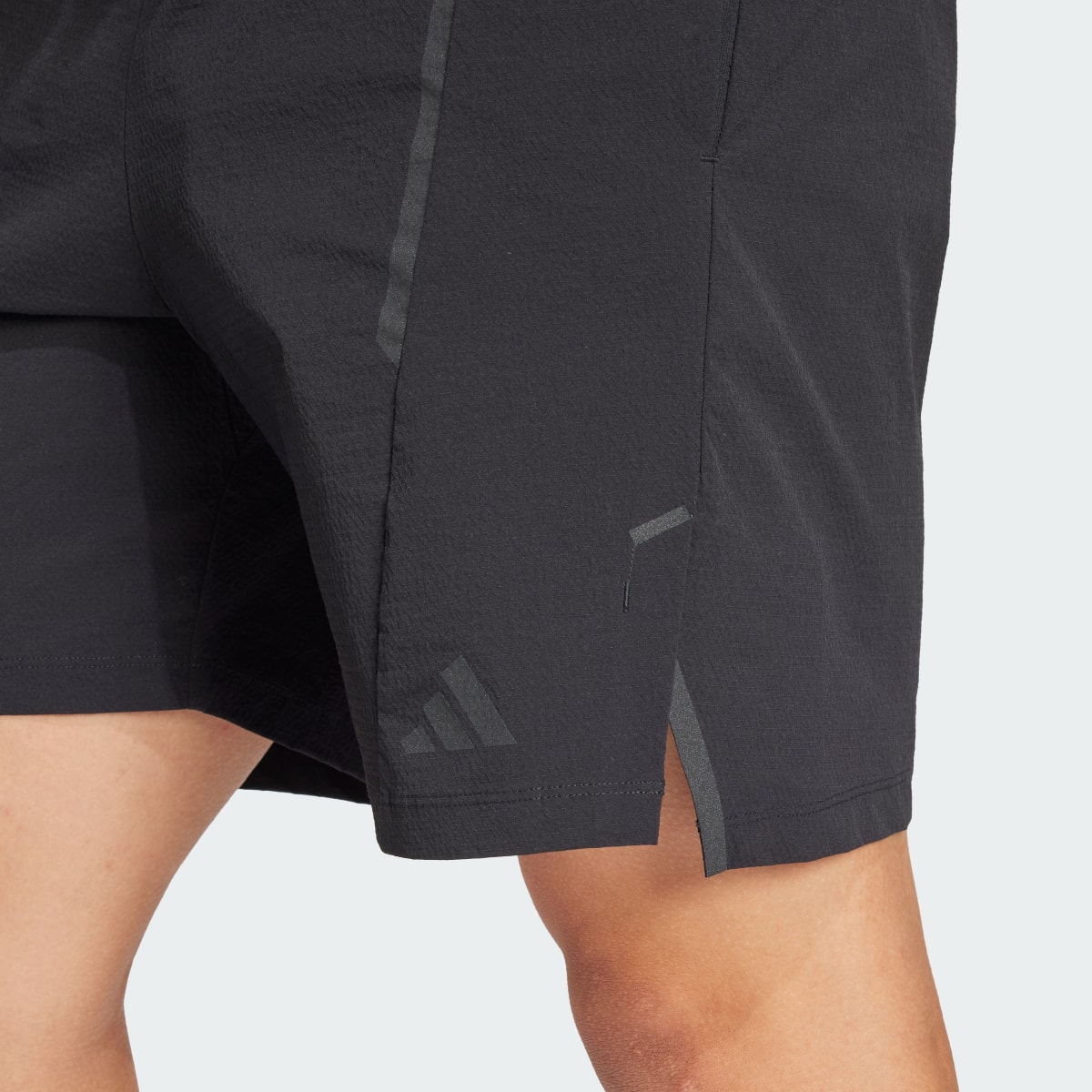 Adidas Short d'entraînement Designed for Training Adistrong. 6