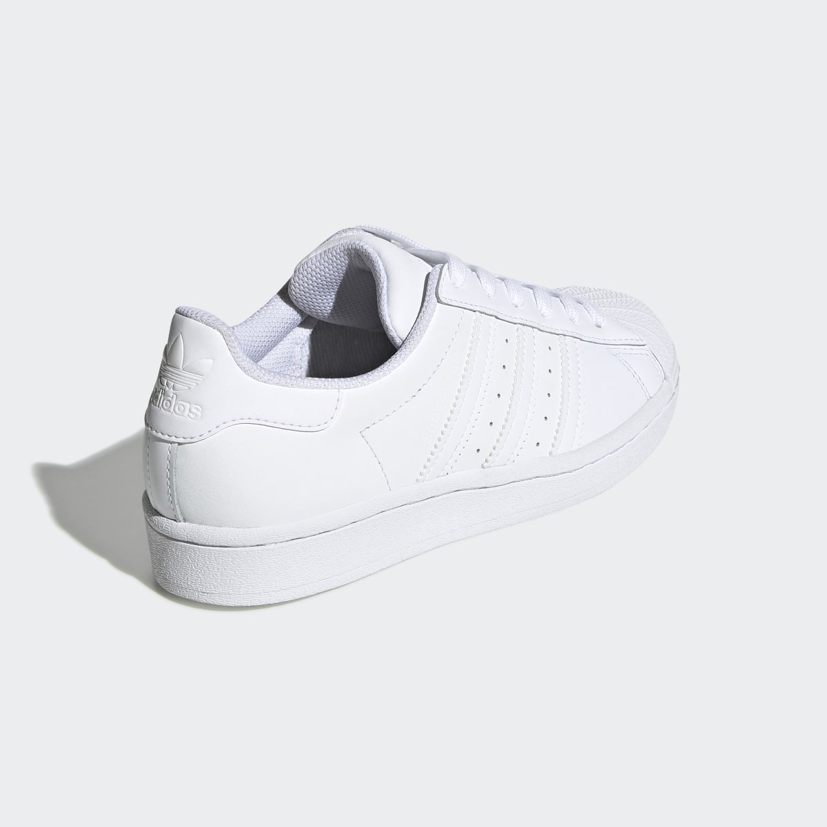 Adidas Chaussure Superstar. 7