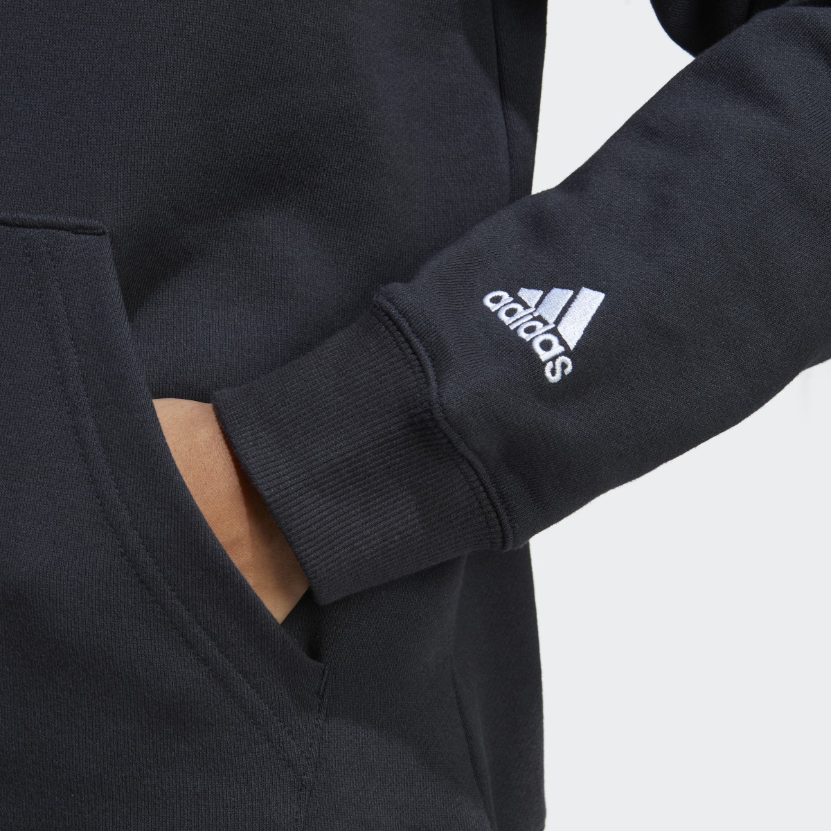 Adidas Essentials Linear Hoodie. 6