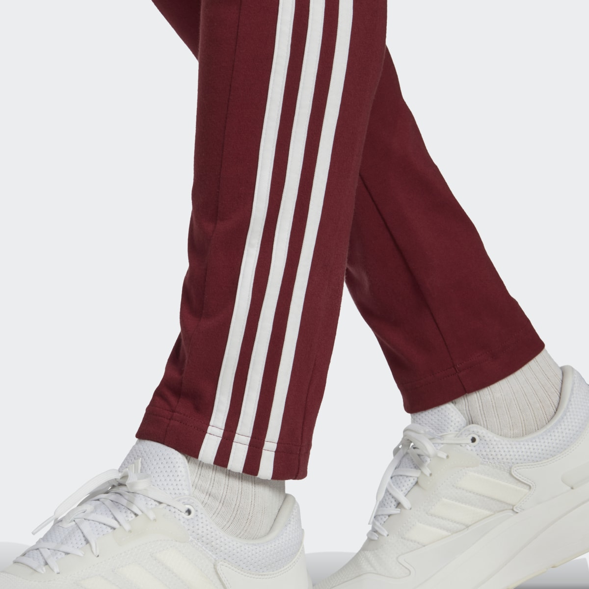 Adidas Pants Essentials 3 Franjas Tejido Jersey Dobladillo Abierto. 6