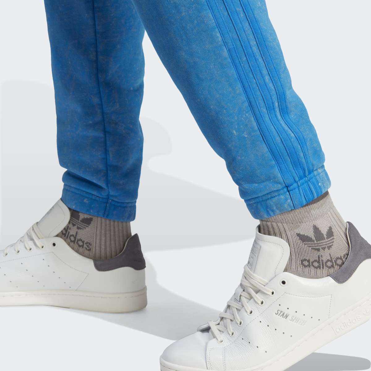 Adidas Pantaloni Blue Version Washed. 6