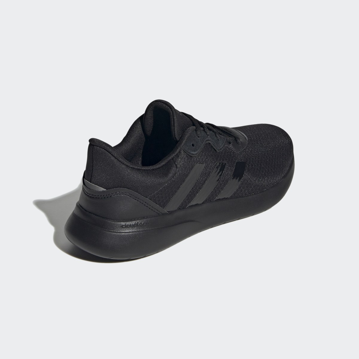 Adidas Zapatilla QT Racer 3.0. 6