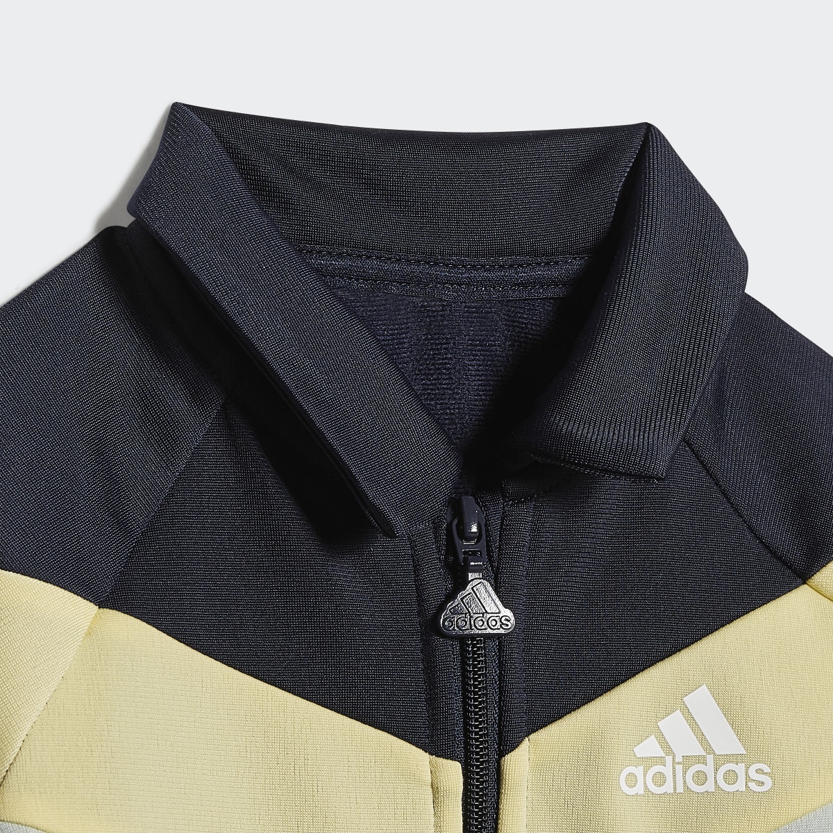 Adidas Conjunto Future Icons Brillante. 7