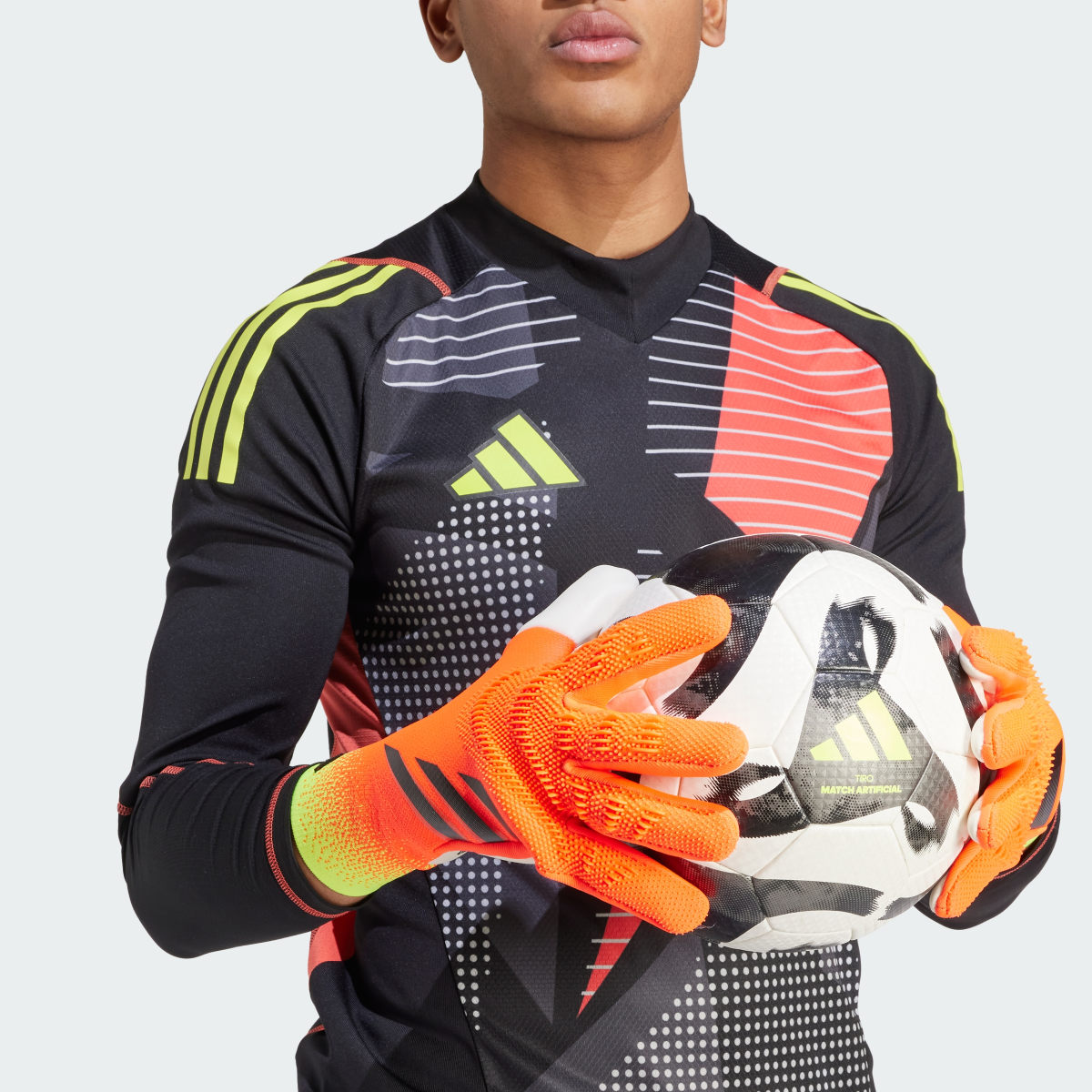 Adidas Predator Pro Goalkeeper Gloves. 5