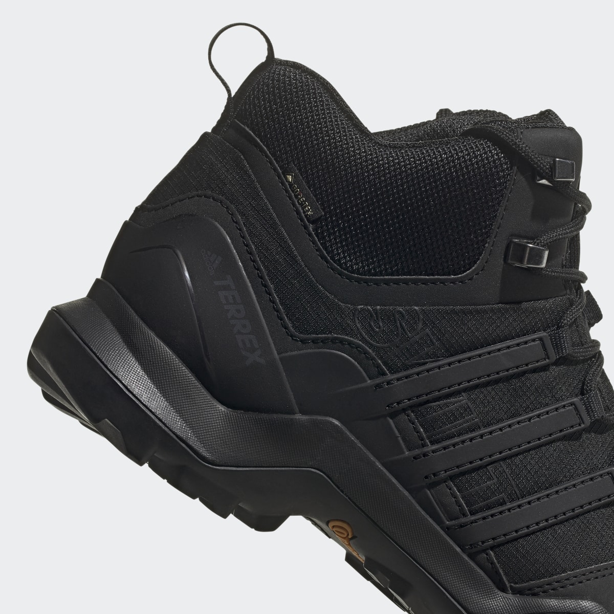 Adidas Chaussure de randonnée Terrex Swift R2 Mid GORE-TEX. 11