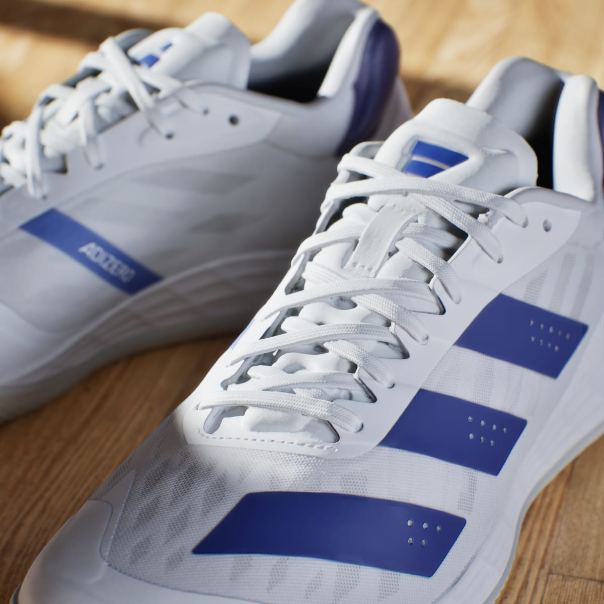 Adidas Adizero Fastcourt Schuh. 8