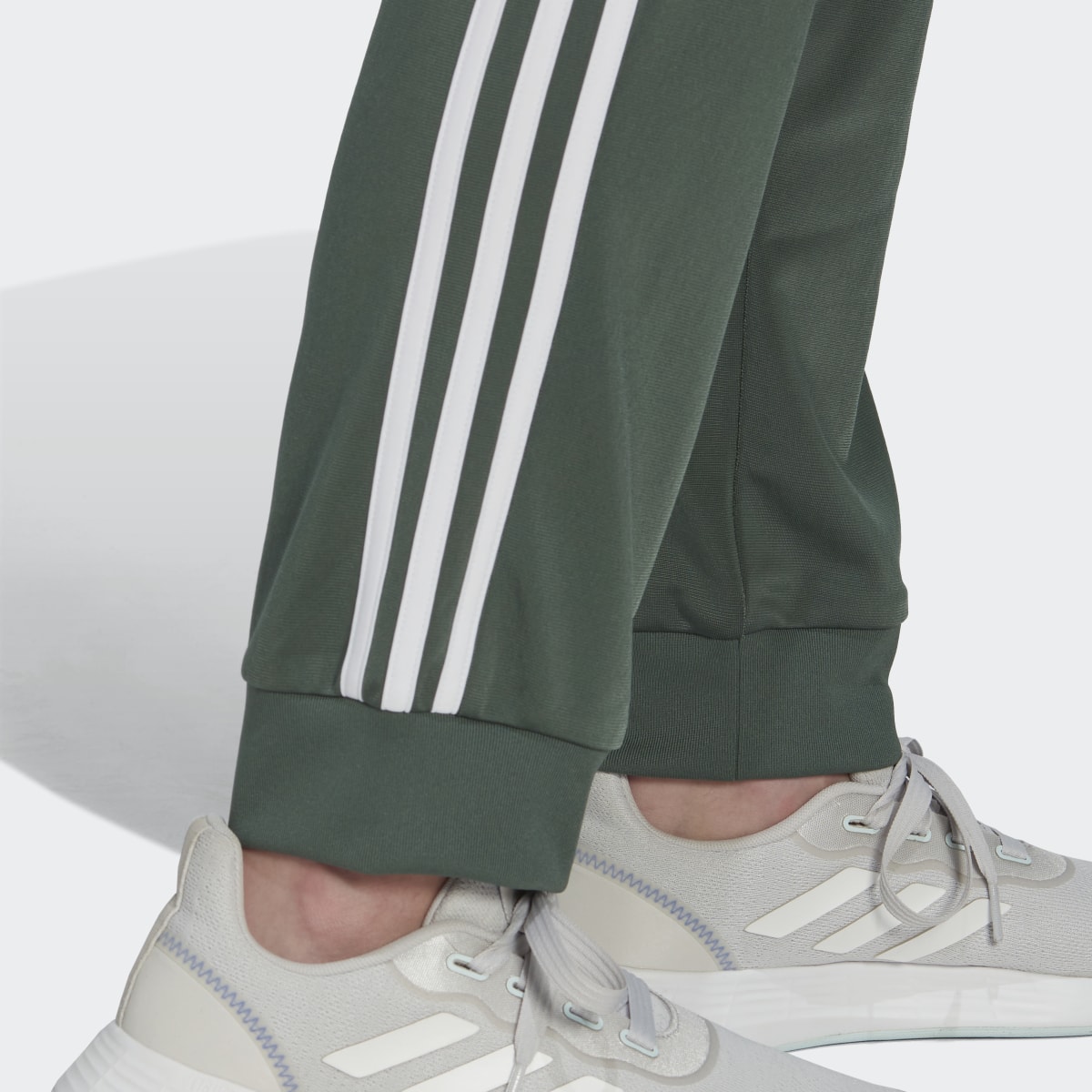 Adidas Primegreen Essentials Warm-Up Slim Tapered 3-Stripes Eşofman Altı. 6