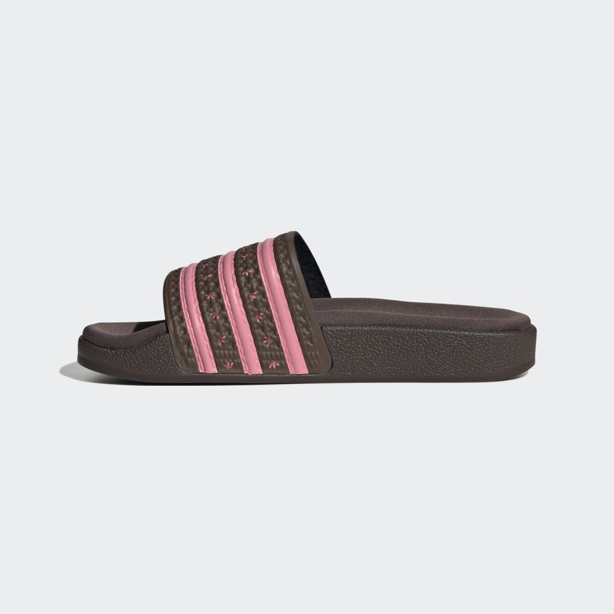 Adidas adilette Slides. 7