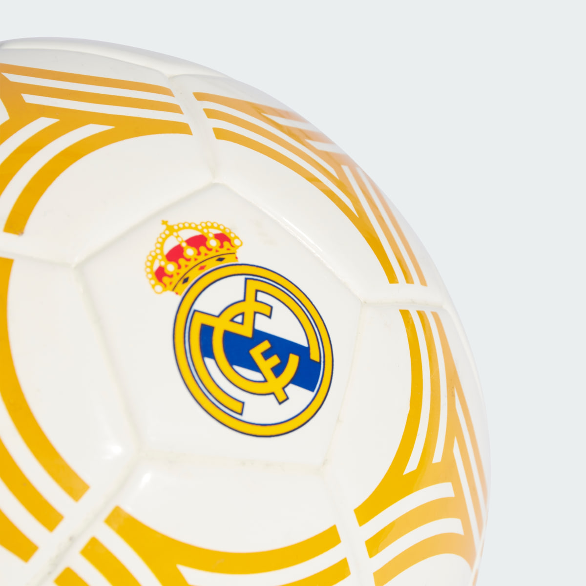 Adidas Minibalón primera equipación Real Madrid. 4