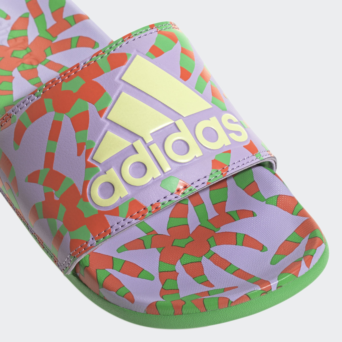 Adidas adilette Comfort Sandale. 9