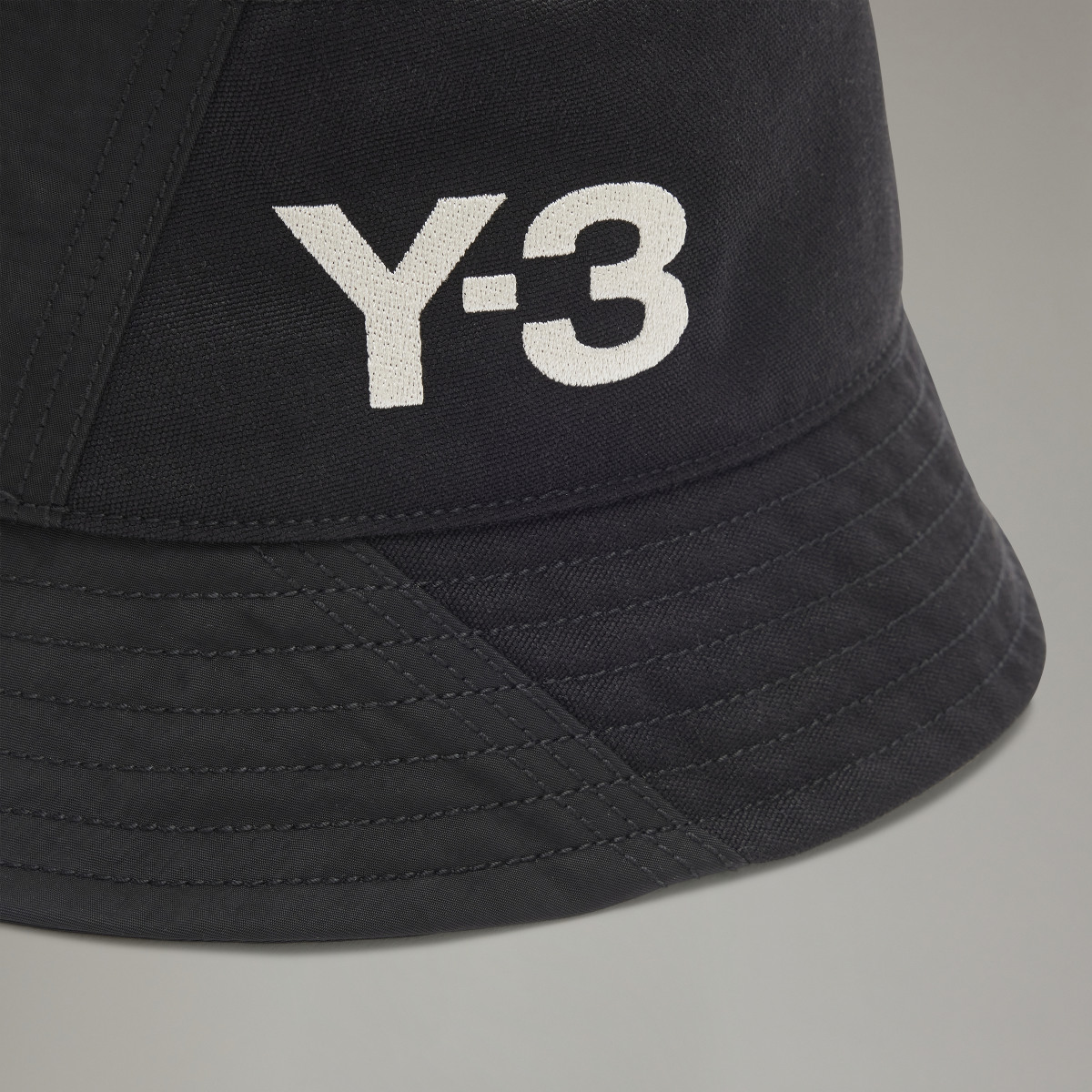 Adidas Gorro pescador Classic Y-3. 4