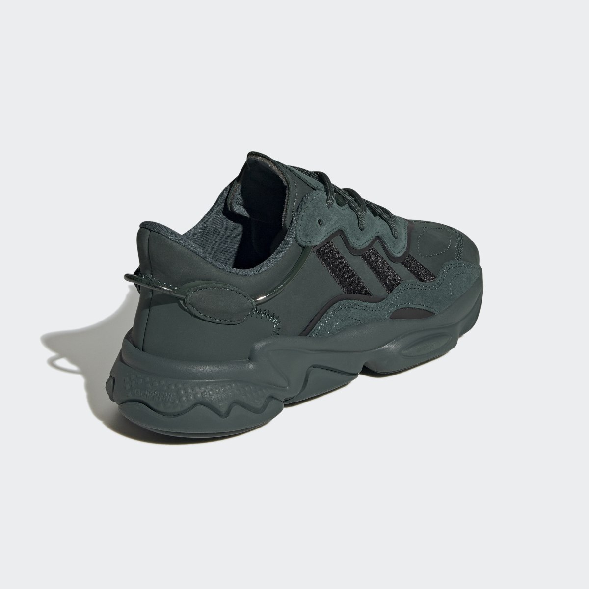 Adidas Chaussure OZWEEGO. 6