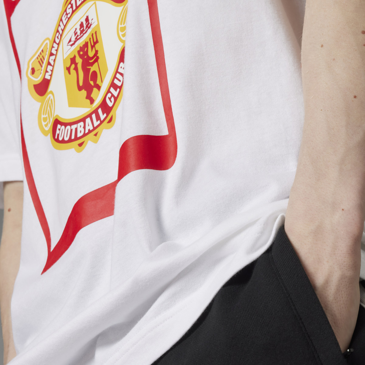 Adidas Manchester United OG Graphic T-Shirt. 9