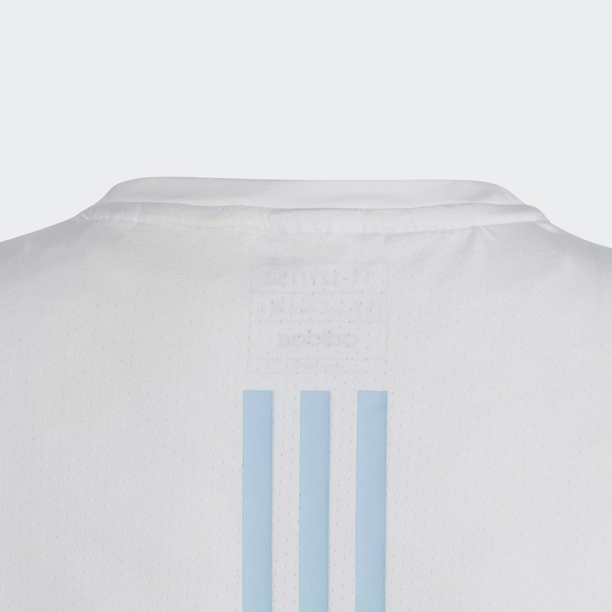 Adidas AEROREADY 3-Streifen T-Shirt. 5