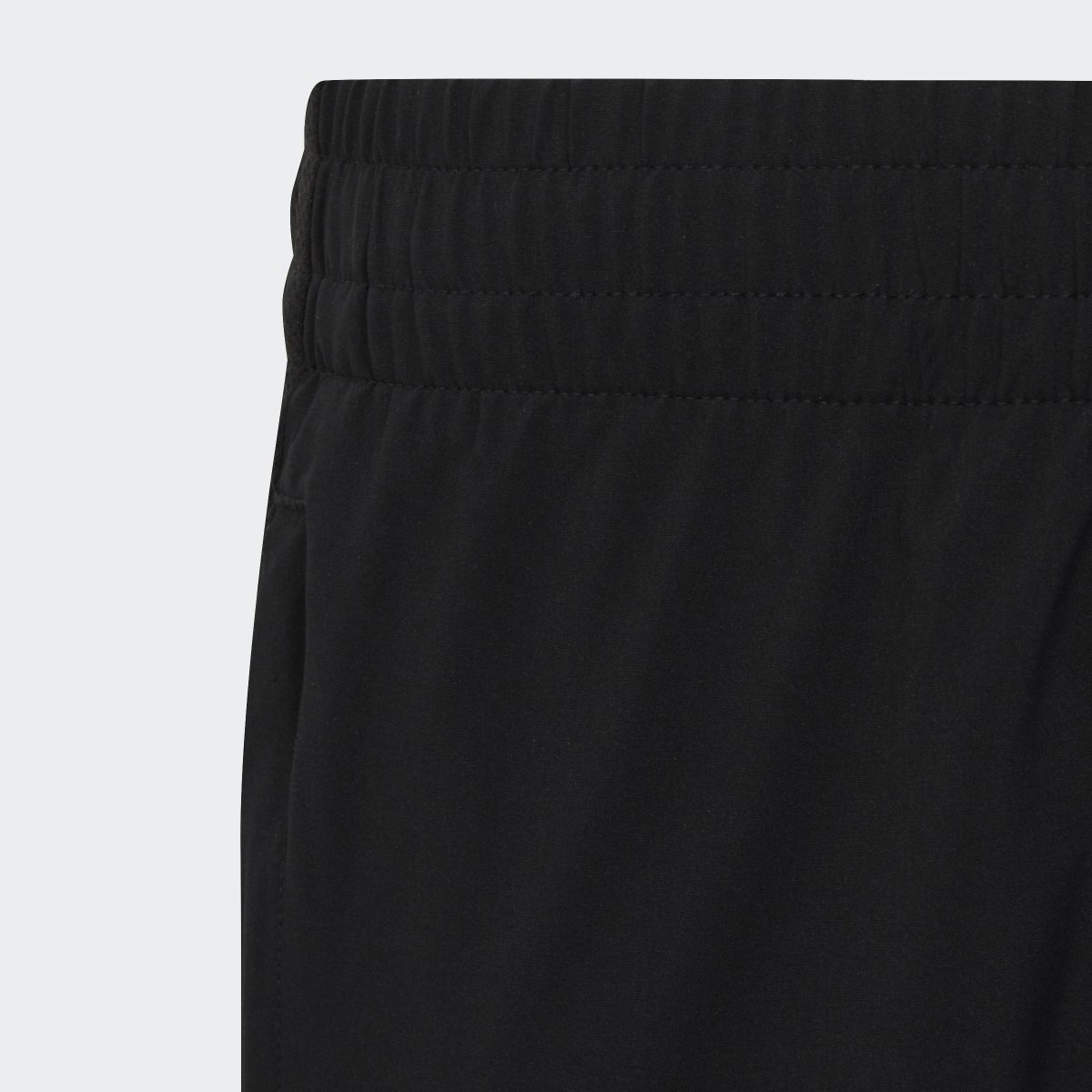 Adidas AEROREADY 3-Streifen Woven Shorts. 7