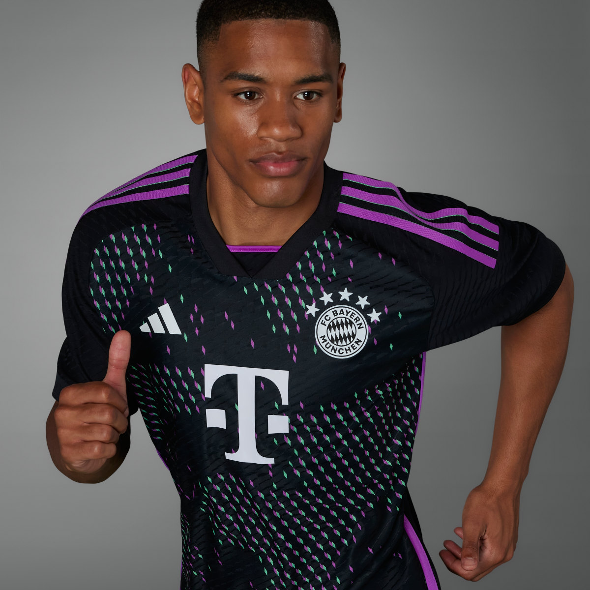 Adidas Camisola Alternativa Oficial 23/24 do FC Bayern München. 5