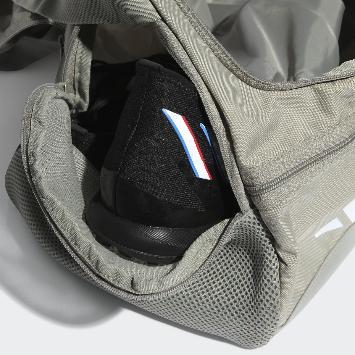 Adidas Essentials Training Duffel Bag Small. 6