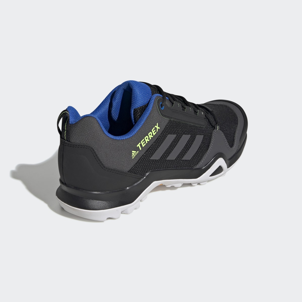 Adidas Scarpe da hiking Terrex AX3. 7