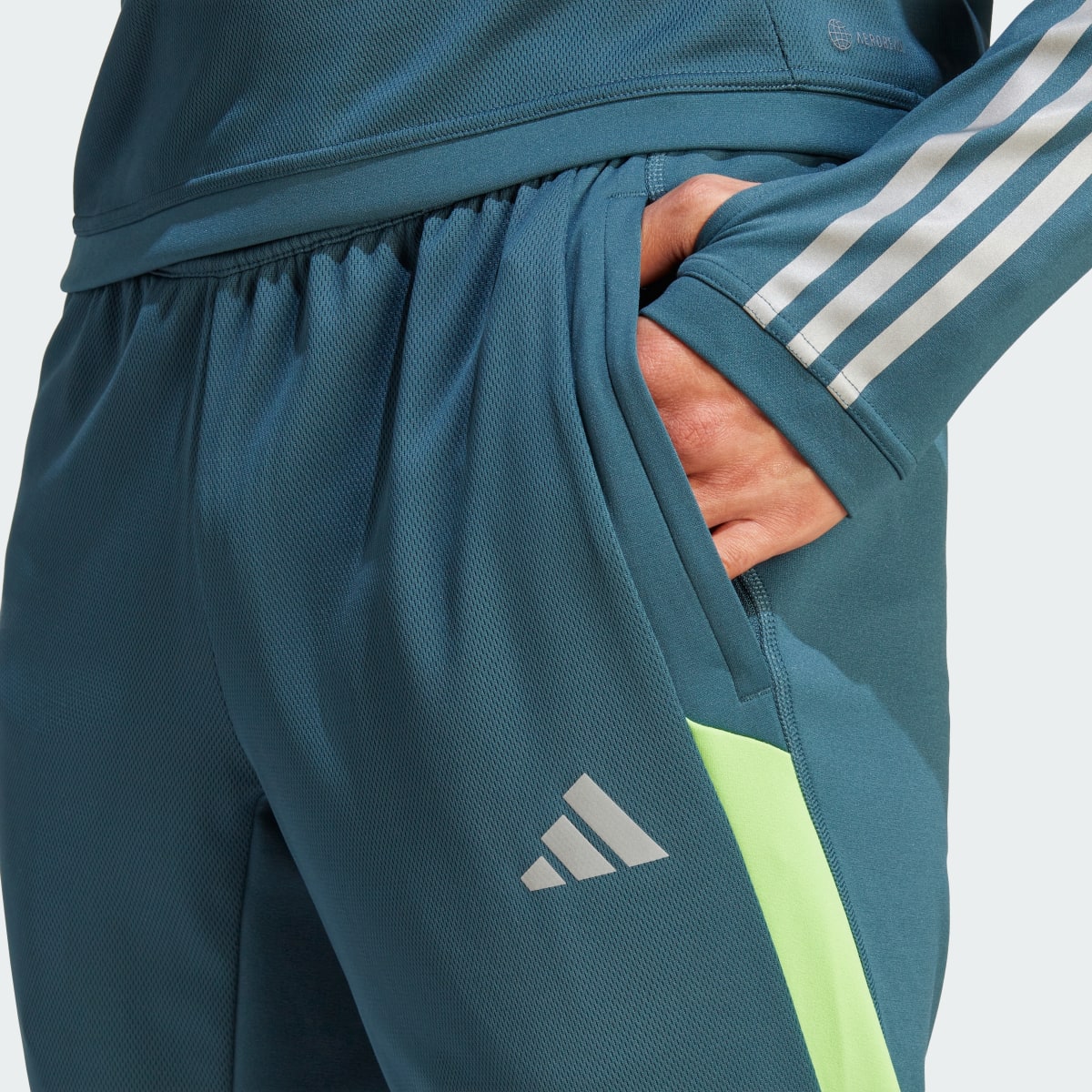 Adidas Pantalon hiver Tiro 23 Competition. 5