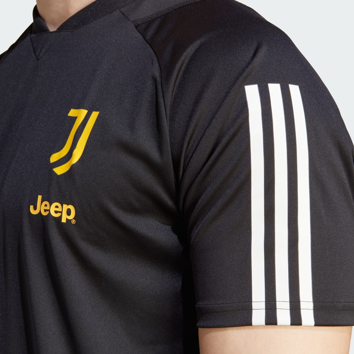 Adidas Juventus Tiro 23 Training Jersey. 6