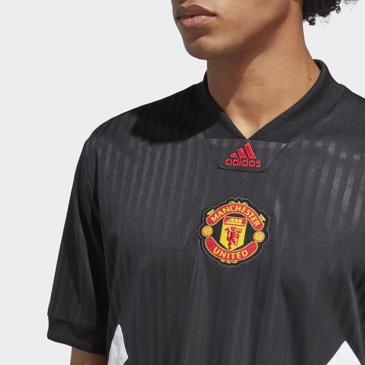 Adidas Jersey Manchester United Icon. 8