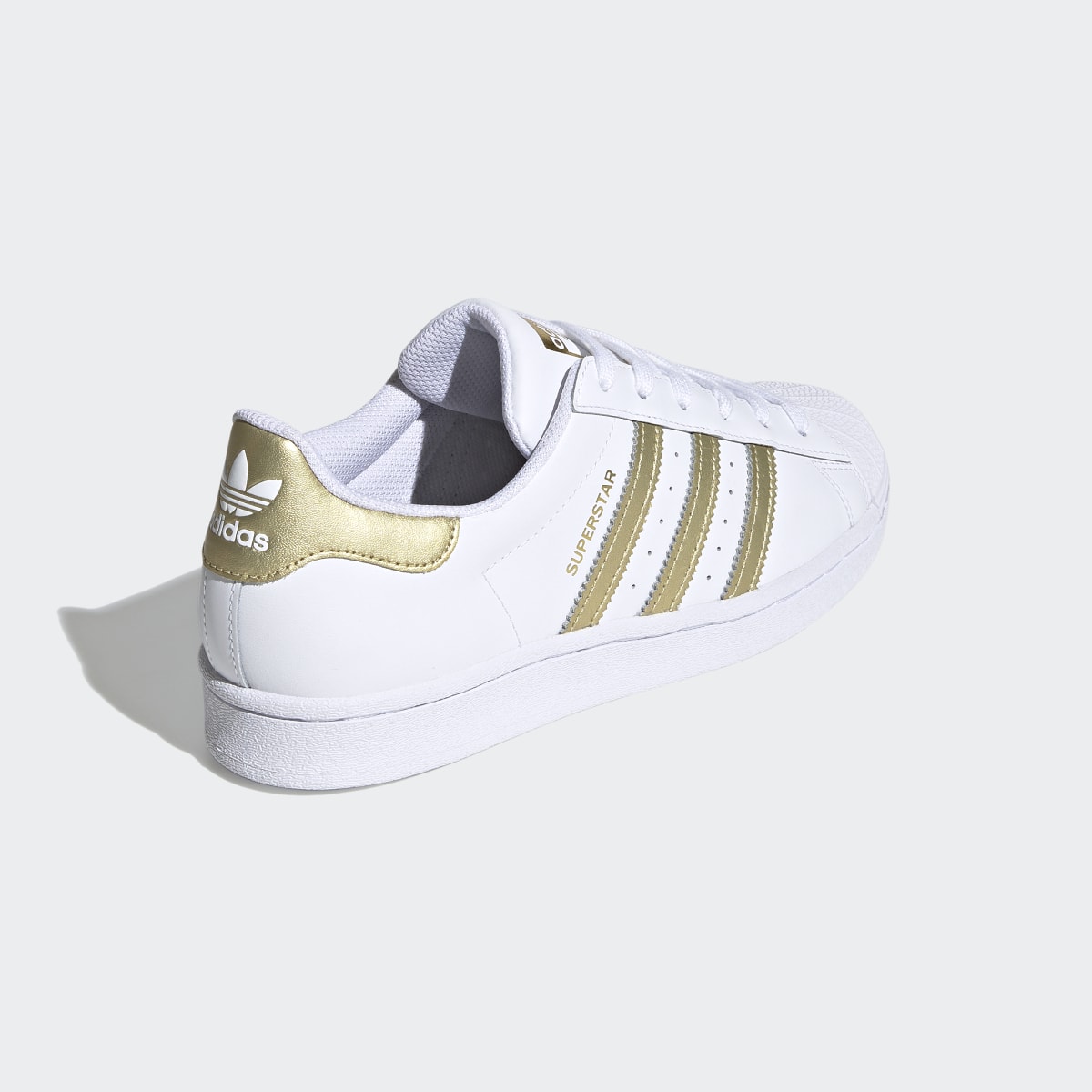 Adidas Chaussure Superstar. 7