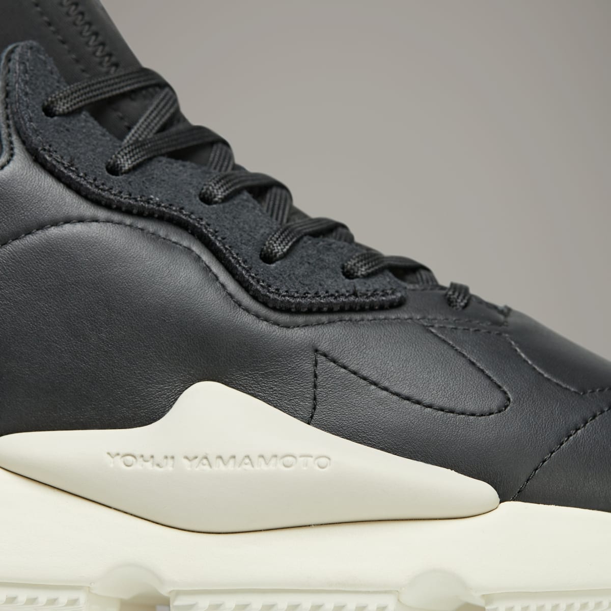 Adidas Y-3 Kaiwa. 11