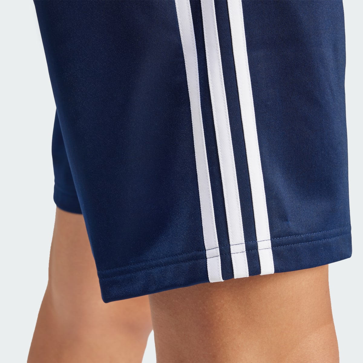 Adidas Adicolor Firebird Shorts. 6