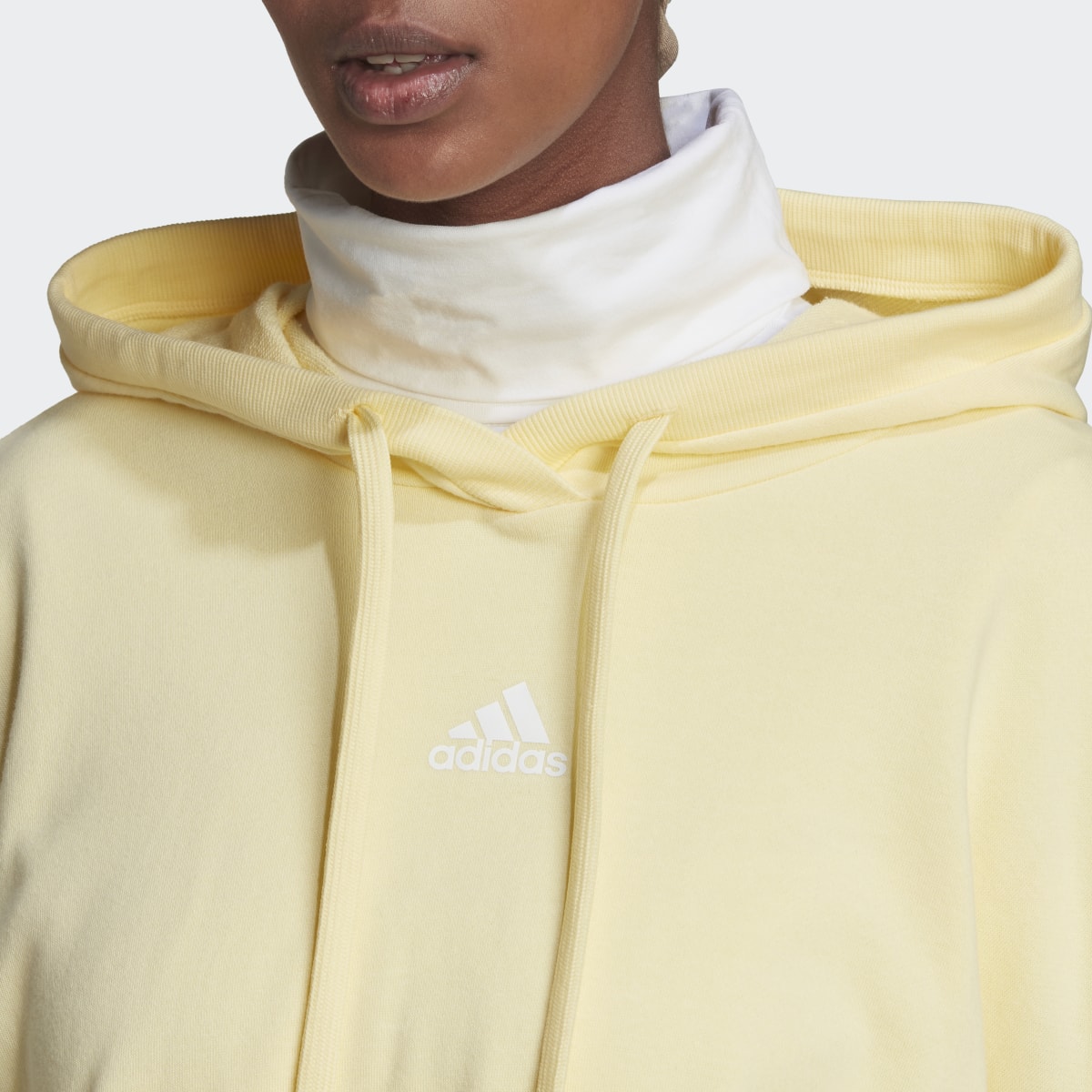 Adidas Sweat-shirt avec détail ajouré Hyperglam 3-Stripes. 6