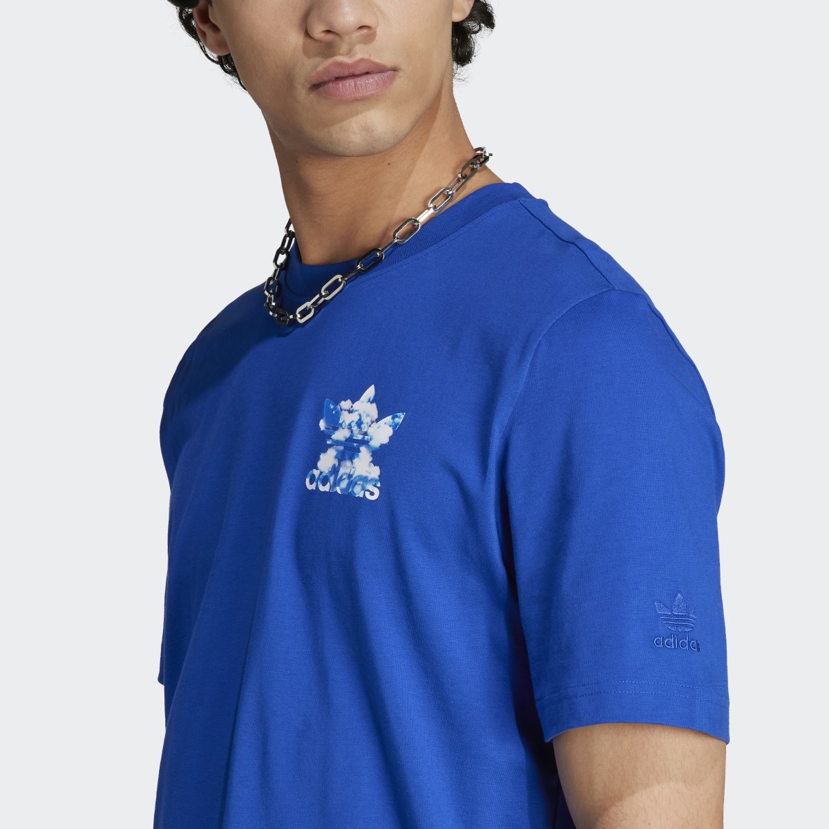 Adidas Graphics Cloudy Trefoil T-Shirt. 8