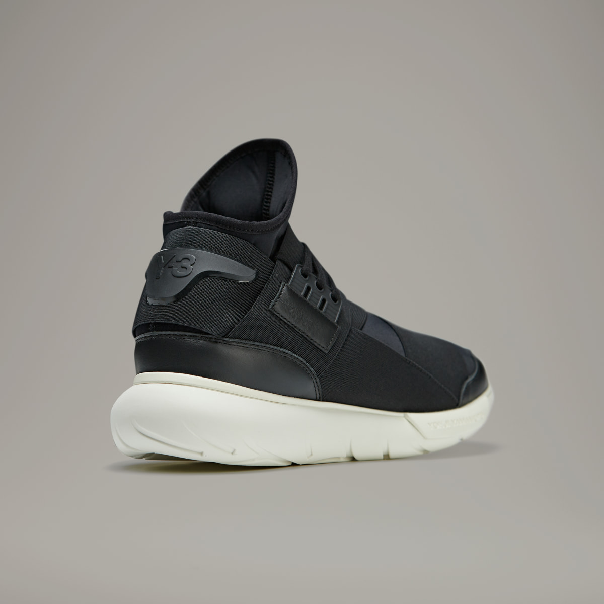 Adidas Qasa Y-3. 7