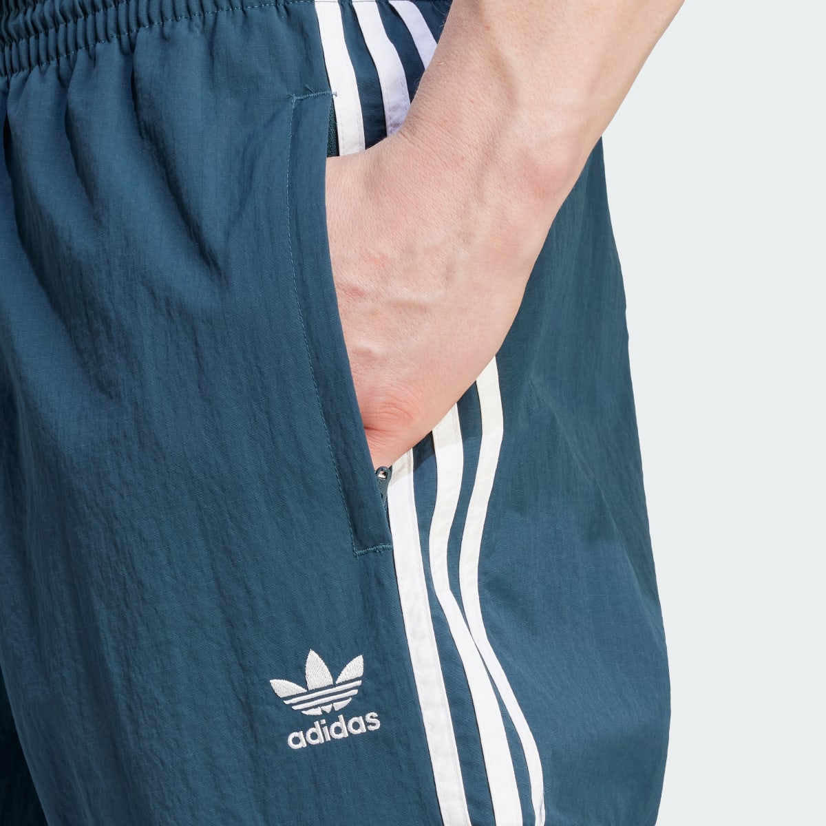 Adidas Adicolor Classics 3-Stripes Cargo Pants. 5