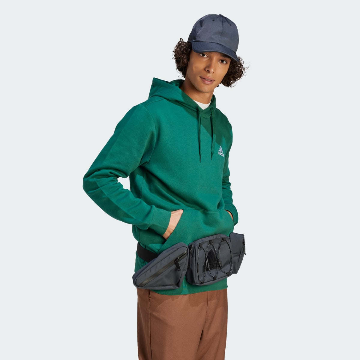 Adidas Camisola com Capuz em Fleece Essentials. 4