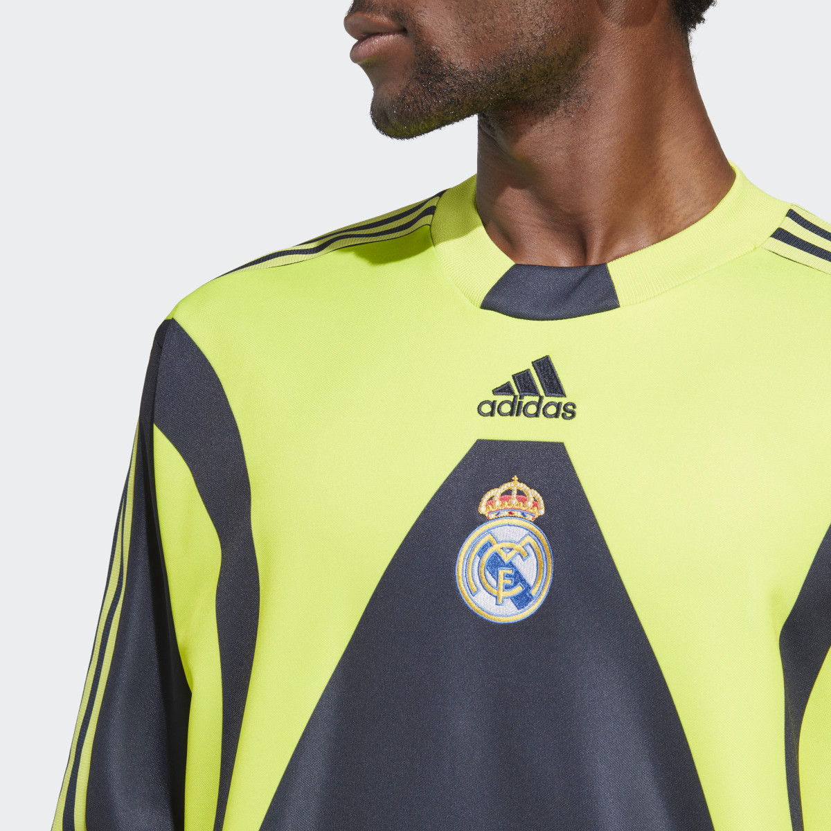 Adidas Real Madrid Icon Goalkeeper Jersey. 7