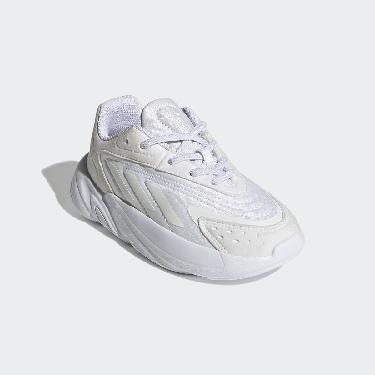 Adidas Chaussure Ozelia. 5