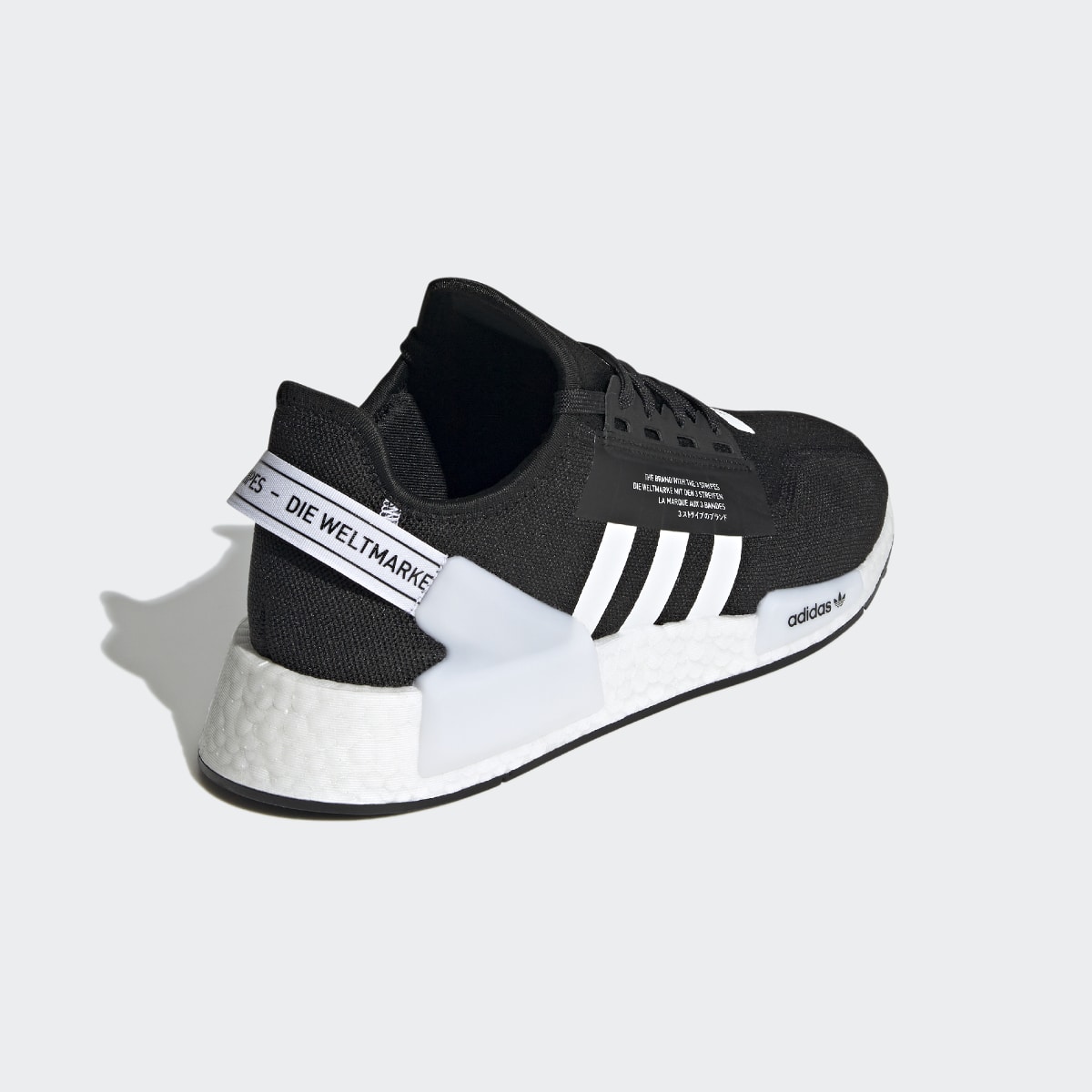 Adidas Chaussure NMD_R1 V2. 6