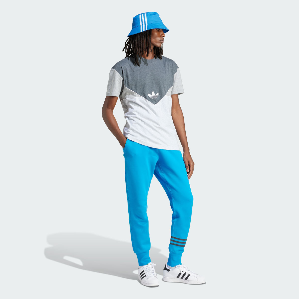 Adidas Pantalon de survêtement bords-côtes Street Neuclassics. 4