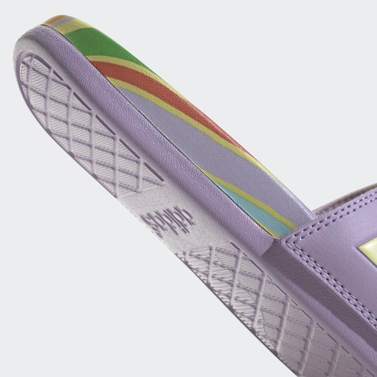 Adidas adilette Comfort Sandale. 10