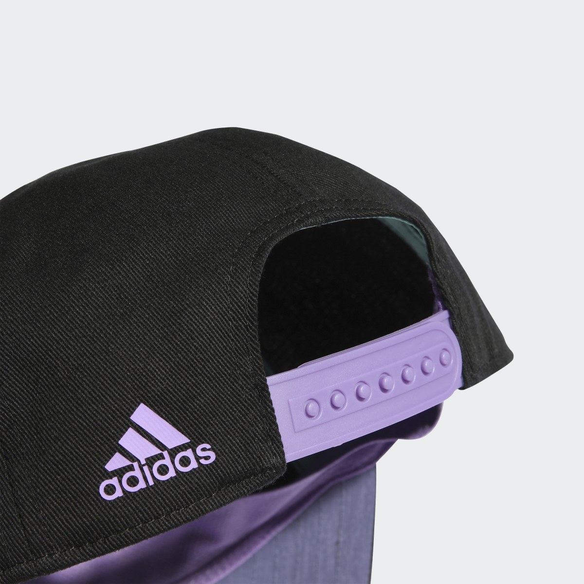 Adidas Cappellino Dance. 5