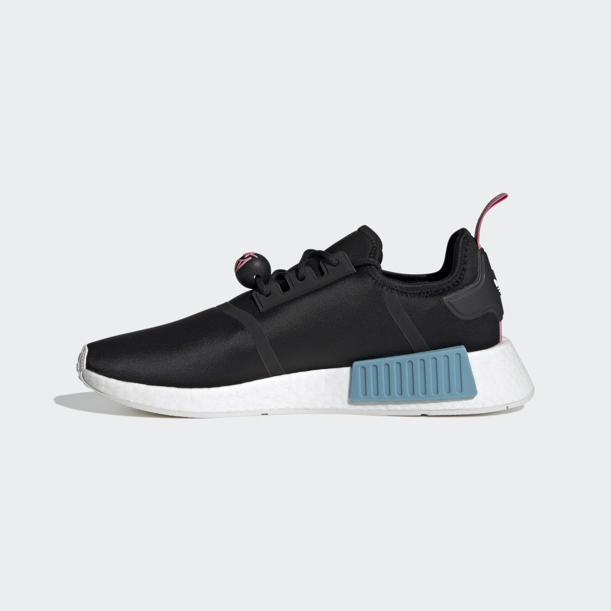 Adidas NMD_R1 x André Saraiva Shoes. 10