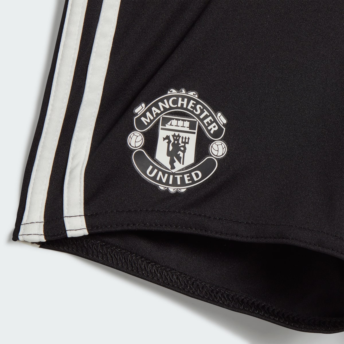 Adidas Manchester United 23/24 Auswärtsausrüstung für Kinder. 8