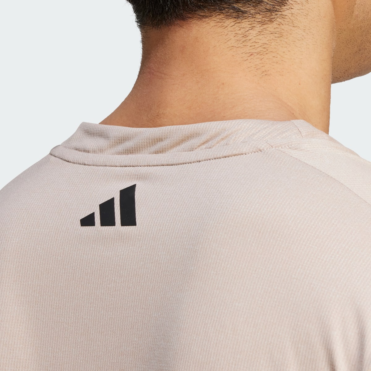 Adidas Playera Designed for Movement Graphic Workout. 7