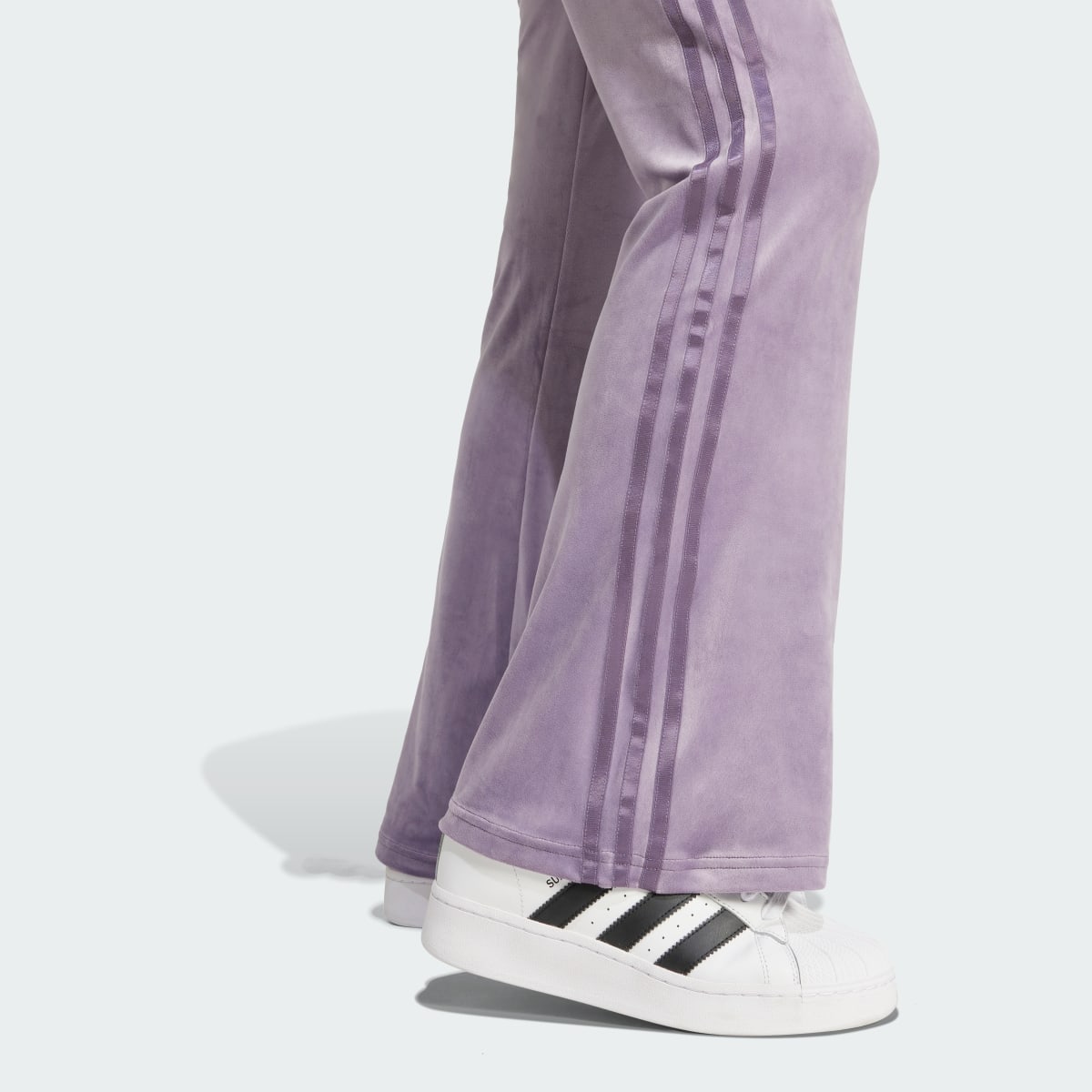 Adidas Pantalon évasé velours froissé. 4