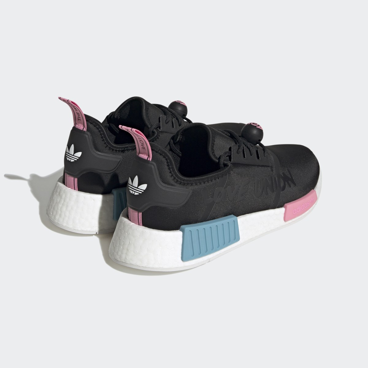 Adidas NMD_R1 x André Saraiva Shoes. 9