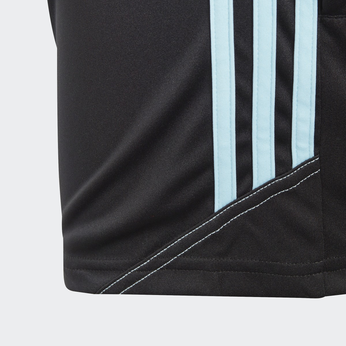 Adidas Short da allenamento Tiro 23 Club. 6