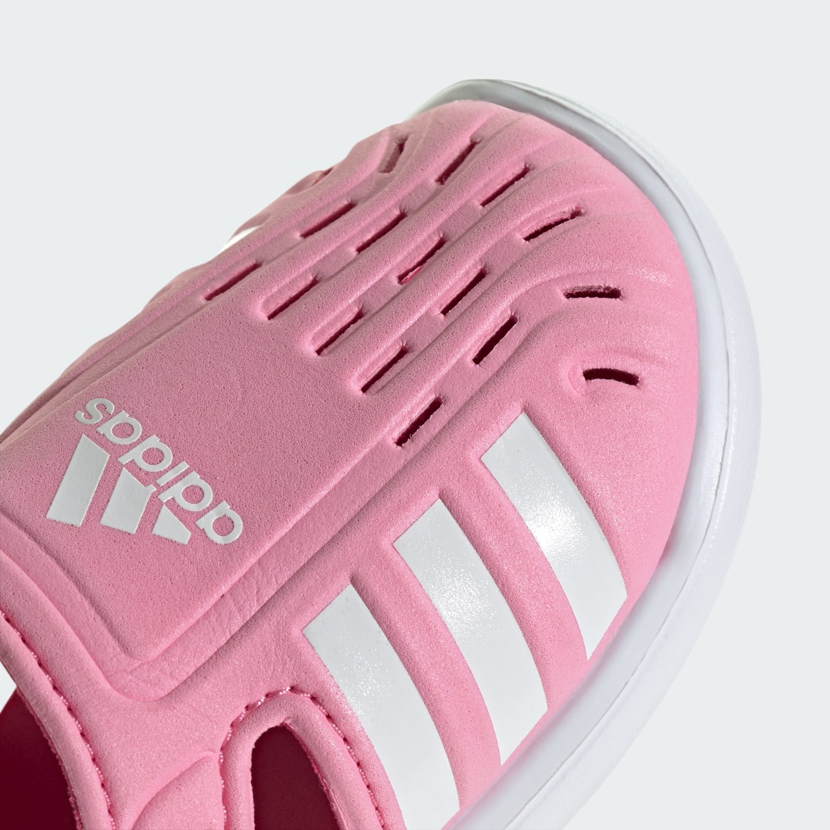 Adidas Sandálias de Verão com Biqueira Fechada. 9