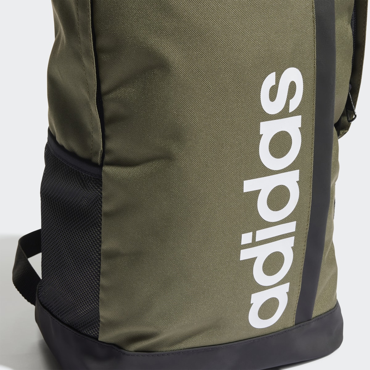 Adidas Mochila Essentials Logo. 6