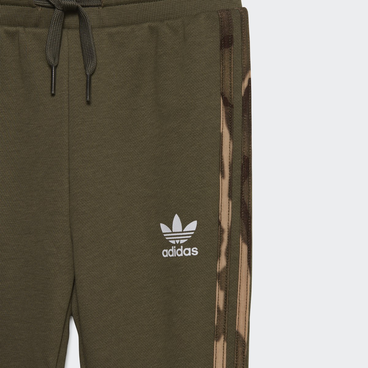 Adidas Conjunto chaqueta y pantalón Camo. 9