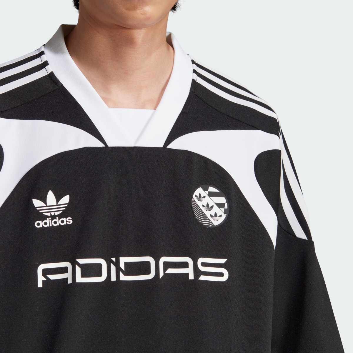 Adidas Maillot manches courtes oversize. 6