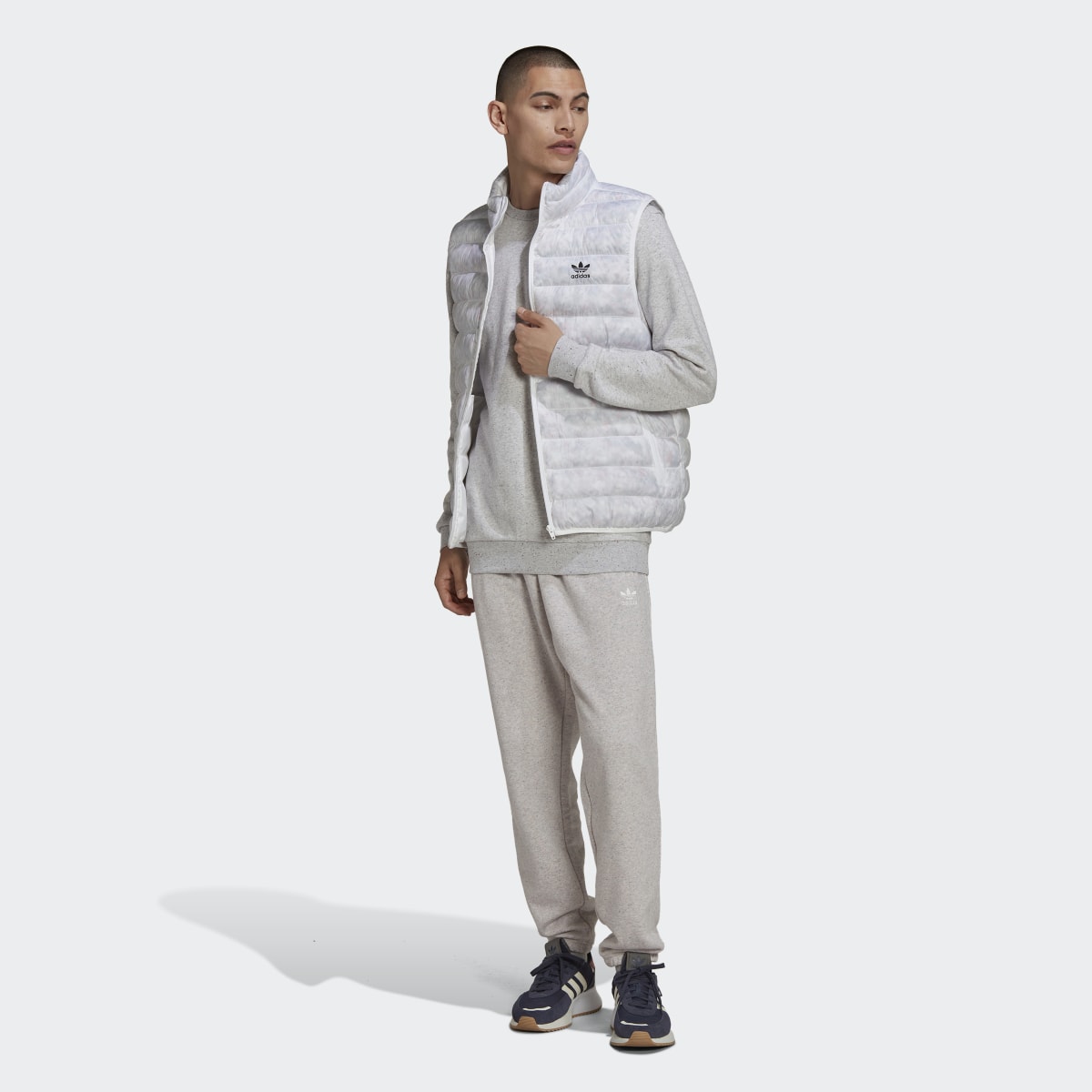 Adidas Chaleco Essentials+ Made with Nature. 8